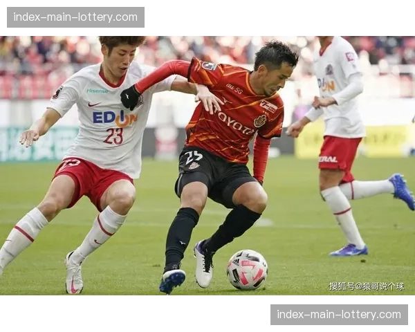 梦想队利用对手失误迅速组织反击，将防守转化为进攻优势