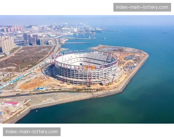 大连英博主场梭鱼湾足球场完成座椅扩容，可容纳观众数提升至六万三千人